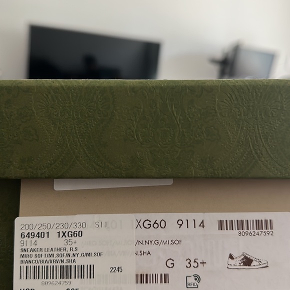 Gucci Donald Duck women’s sneakers | Brand new in box Disney x Gucci sneakers - Picture 4 of 5